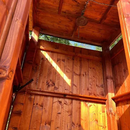 אתר קמפינג Treehouse U Rybnika *