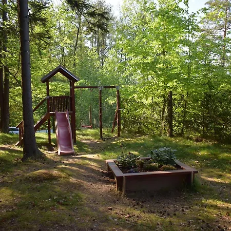 Treehouse U Rybníka