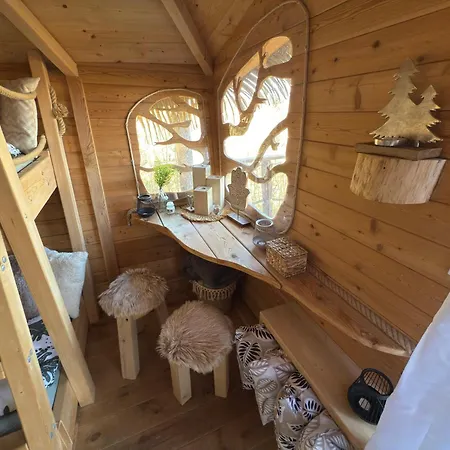 Treehouse U Rybnika * Osecna