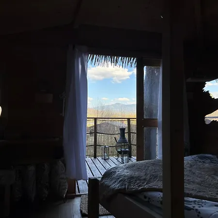Kamp alanı Treehouse U Rybnika Osecna