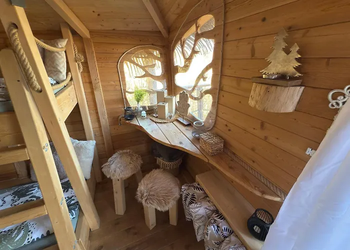 Treehouse U Rybnika * Osečná